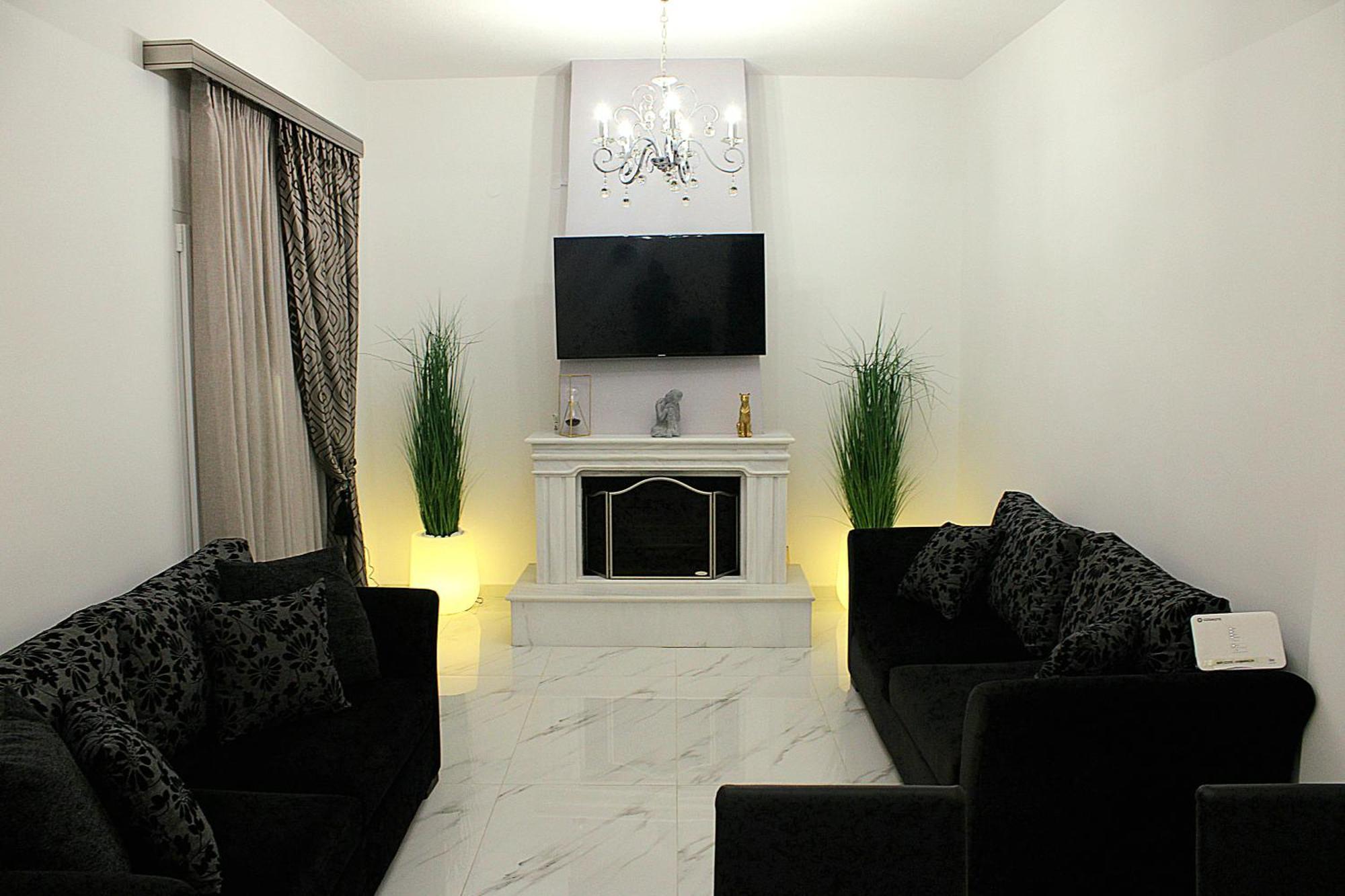 Black & White Seaside House Kalamia Corinth Екстериор снимка